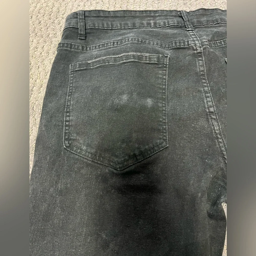 Black Rockstar Distressed Baggy Denim Men’s Jeans with Star Patches Size 40
